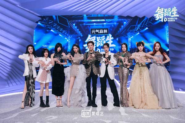 《舞蹈生》首映会短片神仙打架 瓜西西《春晓》尽显传统文化魅力(图1)