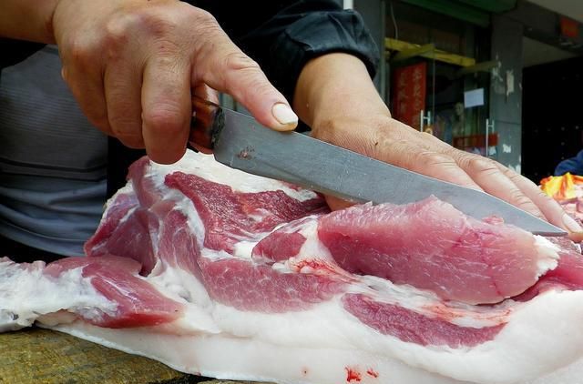 猪肉发白能吃吗