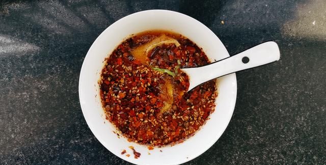 凉面怎么做好吃,凉面怎么做好吃又简单?图5