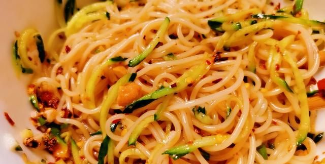 凉面怎么做好吃,凉面怎么做好吃又简单?图14