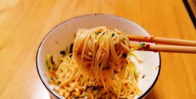 凉面怎么做好吃,凉面怎么做好吃又简单?图15