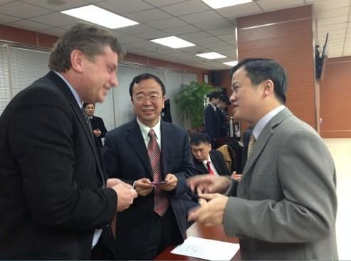 ​董事长英文翻译怎么写？阿明纹身董事长英文翻译