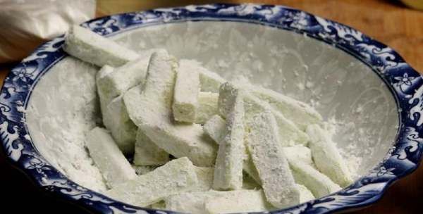 茄子切好后怎么保存不发黑,茄子切好了怎么保存不变色图5