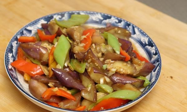 茄子切好后怎么保存不发黑,茄子切好了怎么保存不变色图7
