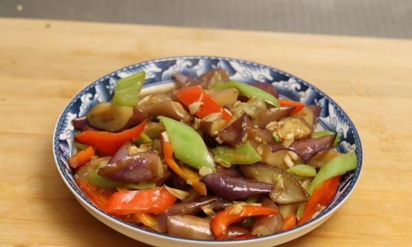 茄子切好后怎么保存不发黑,茄子切好了怎么保存不变色图13