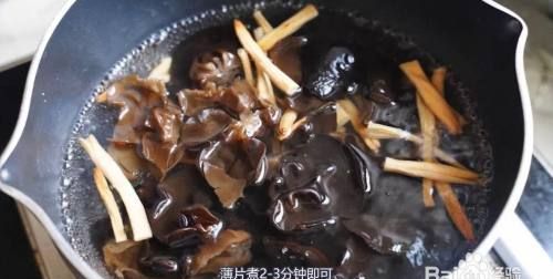 木耳要焯水几分钟才熟