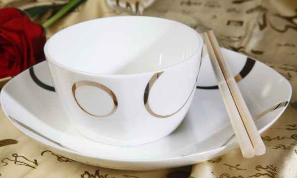 用开水烫碗筷真正的杀菌,热水烫餐具能消毒吗图7