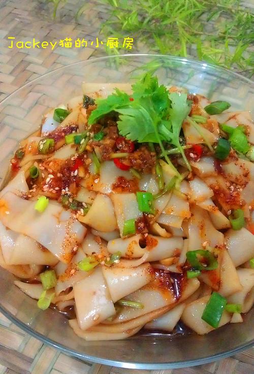 米皮的家常做法（筋道透亮百分百一次成功）