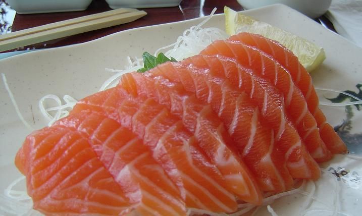 三文鱼生吃之前要洗吗