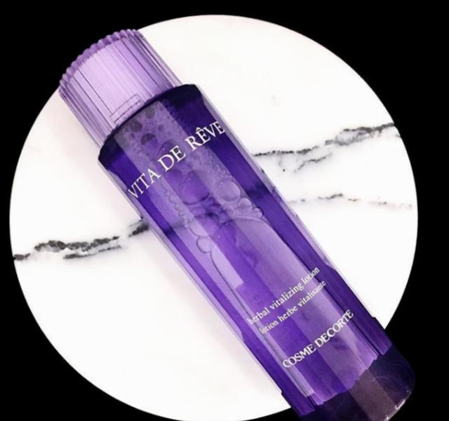 美白补水爽肤水排行榜10强:口碑好的美白爽肤水(1)