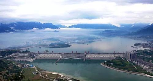 长江三峡大坝在什么地方