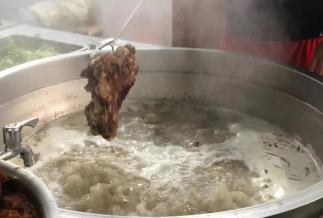 牛肉煲汤怎么做好吃，牛肉汤怎么做好吃？图6