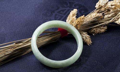 玉镯裂了怎么修复,玉镯断了怎么修复图10