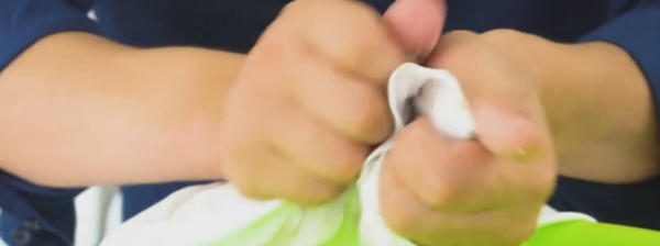 裤子上有树胶怎么洗掉,裤子沾到树胶怎么洗掉图5