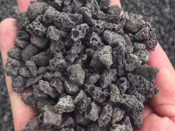 火山石和珊瑚骨的作用