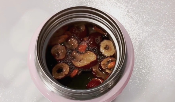 保温杯能不能泡枣,为什么保温杯不能泡枸杞红枣爆炸图3