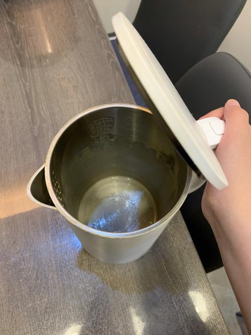 如何清洁烧水壶（去除水壶污垢五种方法推荐）