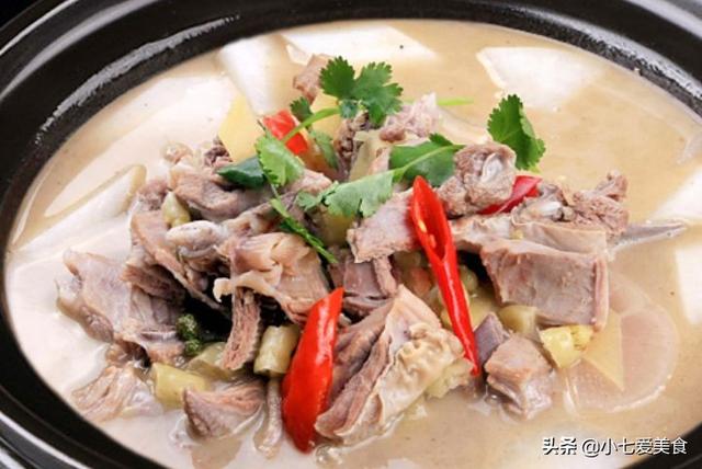 正宗羊肉汤的配方与做法(大厨教你正宗羊肉汤做法)(1)