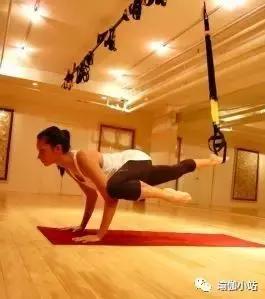 小腹被撑出形状（小腹又平又紧实）(11)