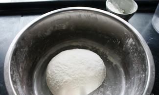 家庭凉皮最简单的做法,凉皮制作过程图4