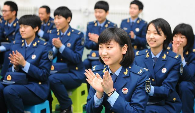 现在女的当兵需要什么条件（这4条入伍途径有必要知道）(1)