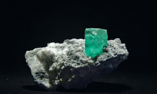 宝石由来，宇宙宝石的由来和颜色？图8