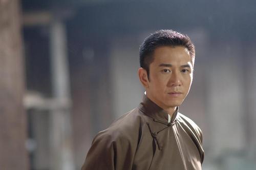 圈内人怎样评价温兆伦（了观众40年的温兆伦）(3)