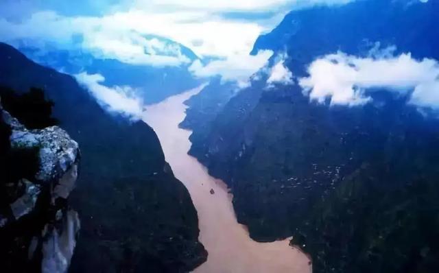 三峡壮美诗句(当代诗人咏三峡)(6)