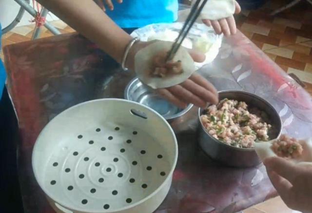 教你12种饺子的花式包法（饺子的简单包法）(3)