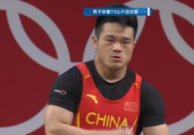 男子举重73公斤级石智勇直播（石智勇破世界纪录）(1)