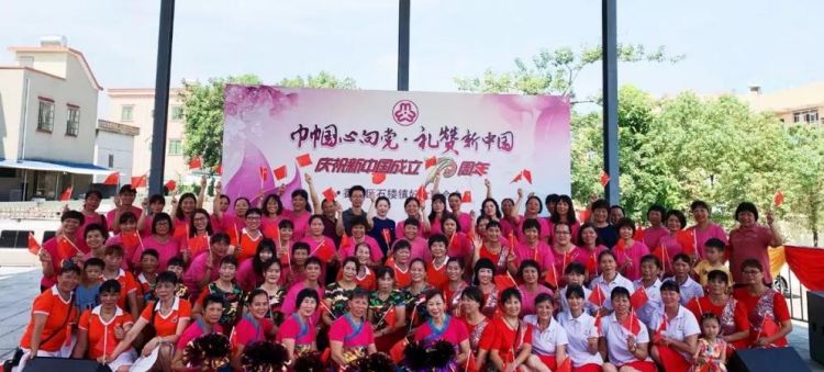 人们称妇女为巾帼的原因是什么