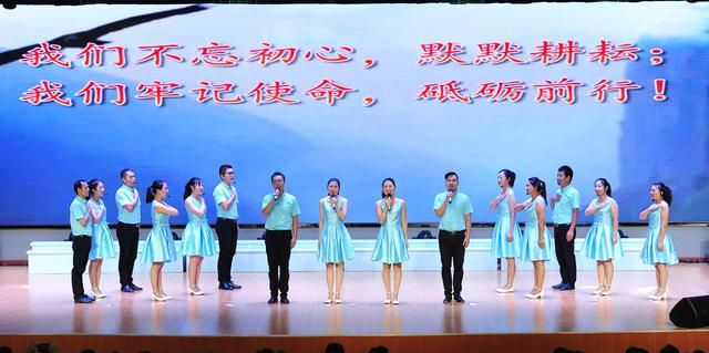 桃李满天下指的是谁，“桃李满天下”指的是哪个历史人物？图8