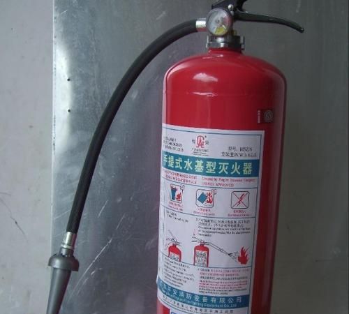 电路或电器着火时,可以用泡沫灭火器灭火
