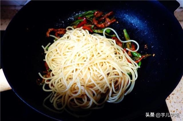 美味又简单的意大利面做法（教你意大利面最简单的做法）(14)