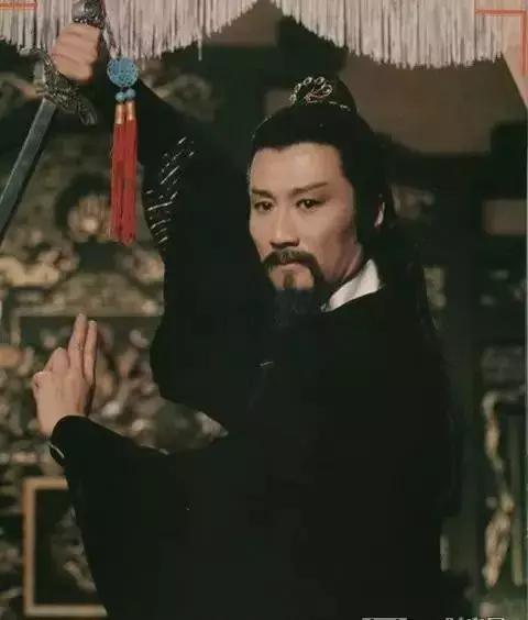 年轻谢贤和谢霆锋对比照（谢贤曾因谢霆锋流泪）(18)