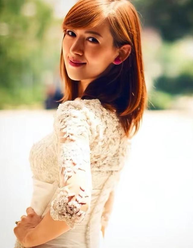 尼格买提老婆正面照（30岁娶初恋帕夏古丽）(13)