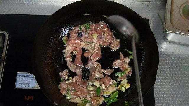 粉皮靠肉 最正宗的做法(粉皮靠肉好吃得停不下来)(13)