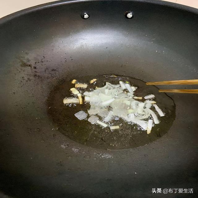油焖笋的做法详细步骤窍门(冬季吃笋正当时)(5)
