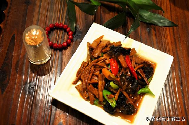 油焖笋的做法详细步骤窍门(冬季吃笋正当时)(1)