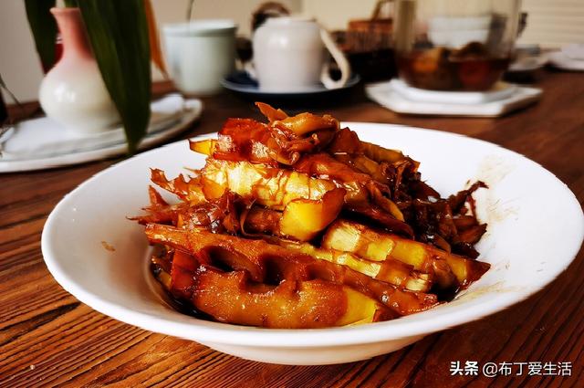 油焖笋的做法详细步骤窍门(冬季吃笋正当时)(2)