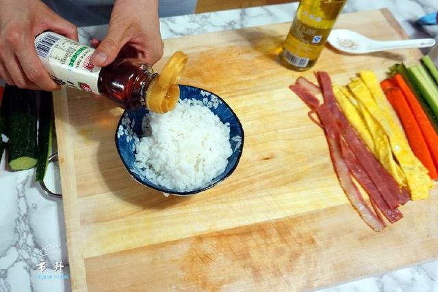 简单又好吃的寿司怎么做(教你做超好吃的寿司)(8)