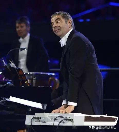 憨豆先生伦敦奥运会搞笑(憨豆先生演绎英式幽默--伦敦奥运会开幕式)(1)