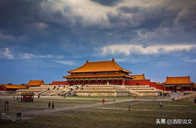 为什么门襟女左男右(男左女右分阴阳)(5)