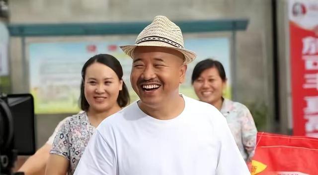 王小利跟赵本山现在是什么关系(王小利停车上热搜)(5)