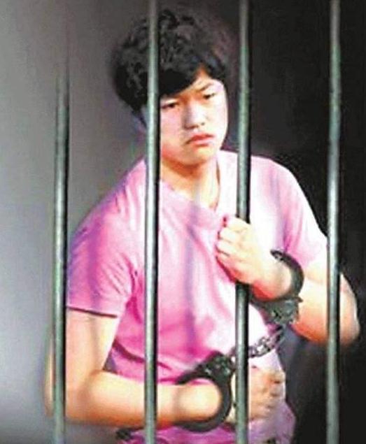 李双江年龄梦鸽年龄(为什么甘愿嫁给51岁的李双江)(1)